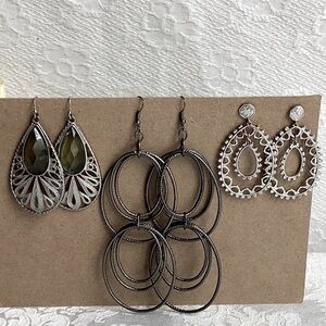 Fashion earnings bundle EUC